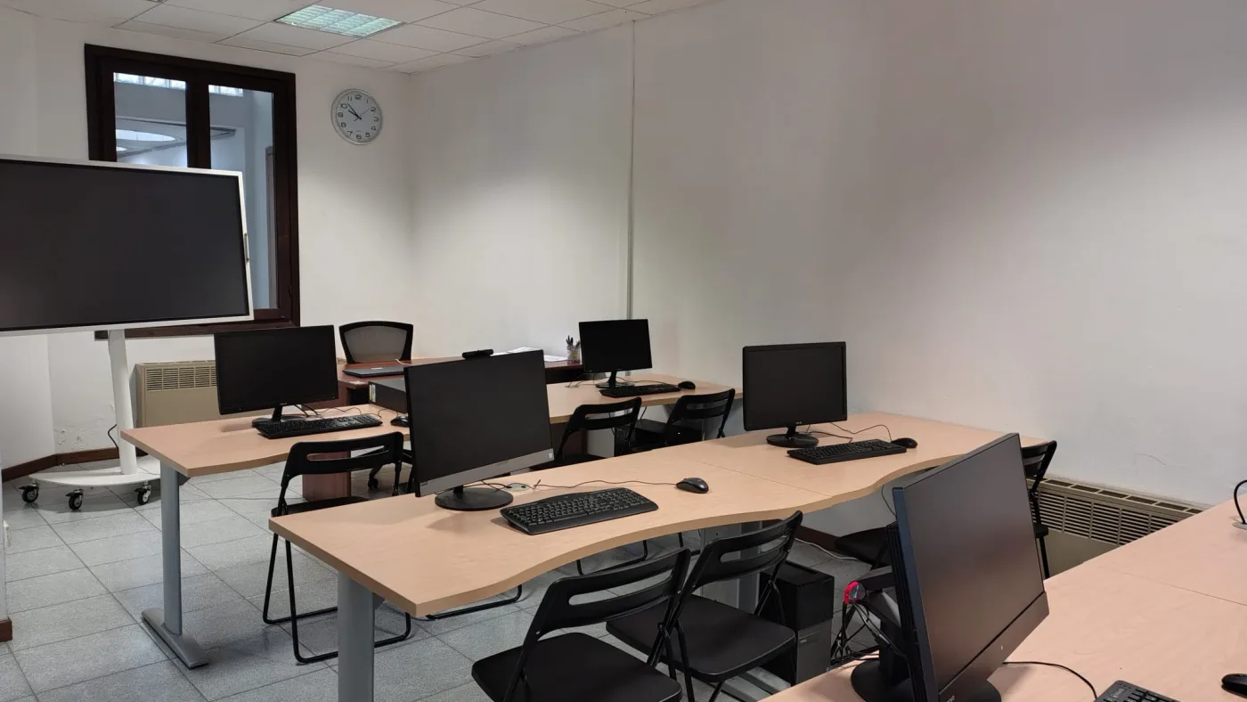 Aula informatica Gea Servizi, sede d'esame EIPASS a Magenta